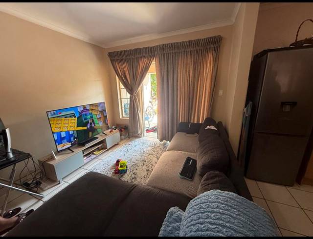 2 BEDROOM APARTMENT FOR SALE IN SUMMERFIELDS ESTATE